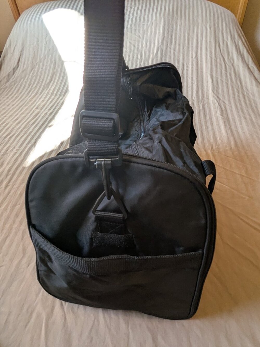 Amazing Pack-away Duffle Large